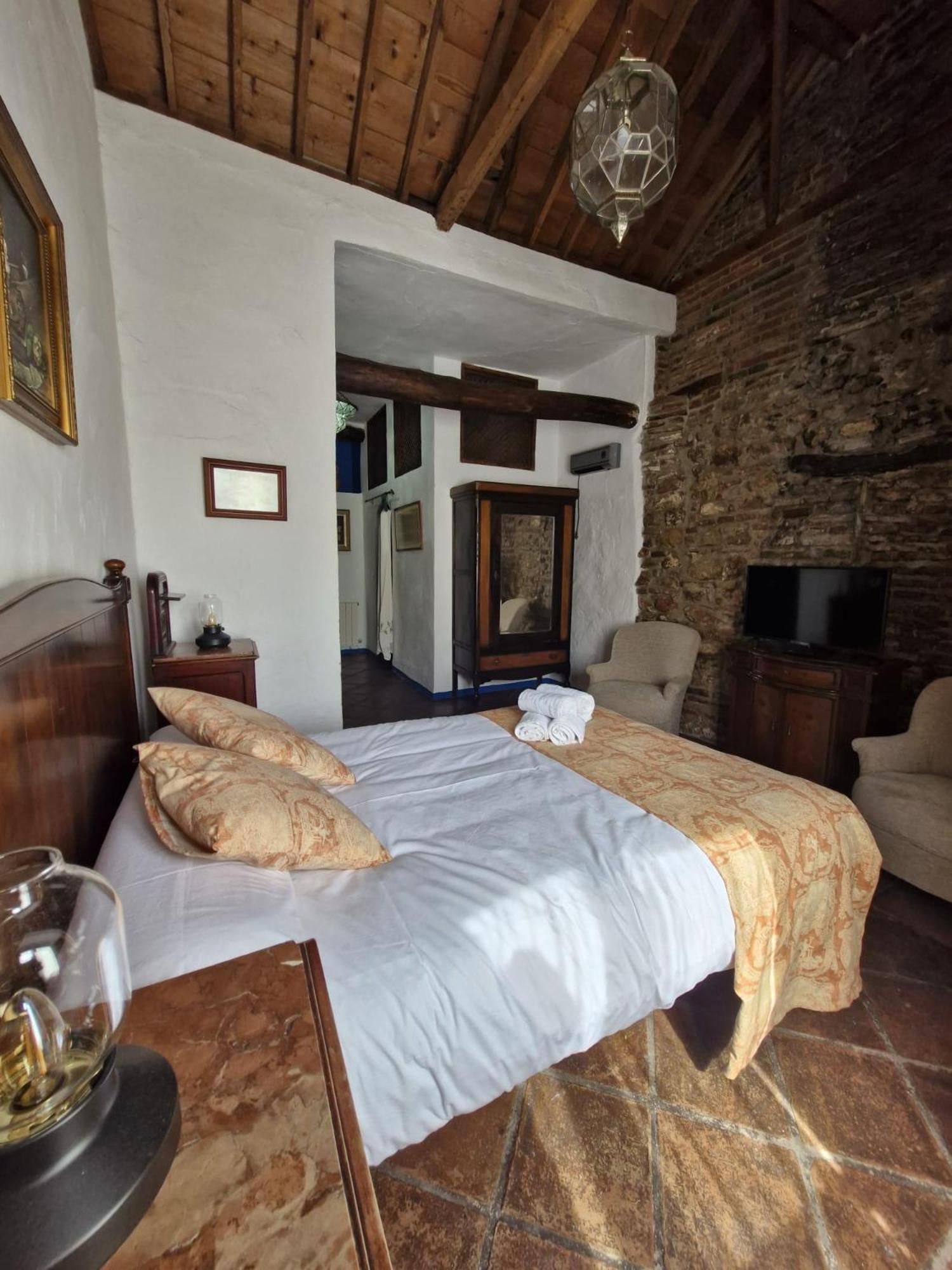 Hotel Rural Verde Oliva Comares الغرفة الصورة